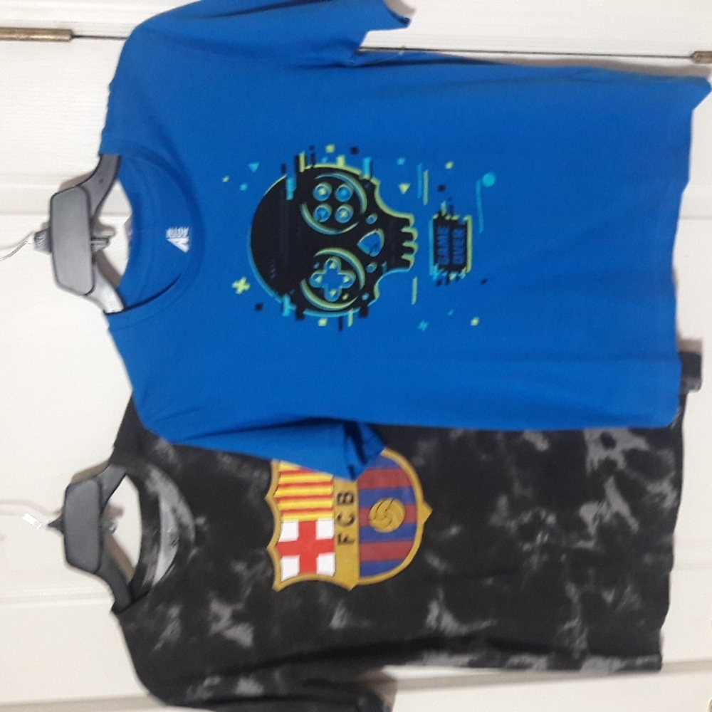 Bundle of 2 New t-shirts boys XLG